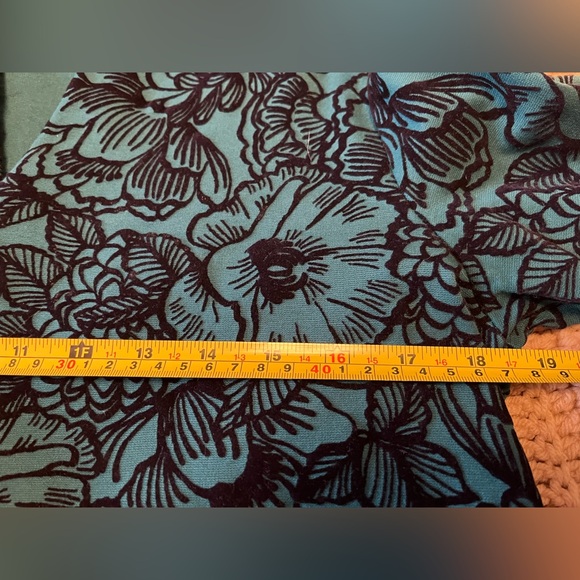 Lands' End Green and Black Velvet Floral Print Top. Perfect for holidays. - Picture 4 of 8